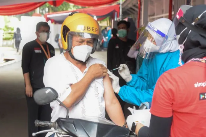Program Vaksinasi Gotong Royong Mulai Dilakukan Hari Ini