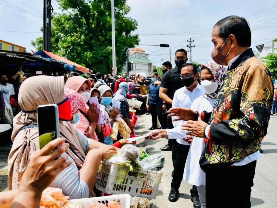 Asyik! Pedagang di Pasar Mulyorejo Blora Dapat Bantuan Presiden Rp 1,2 Juta