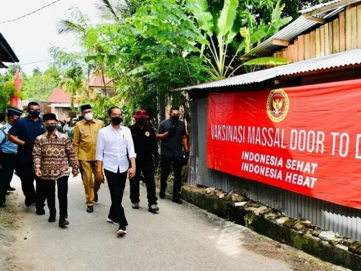 Dari Aceh, Presiden Minta Siap-siap Hidup Berdampingan dengan Covid