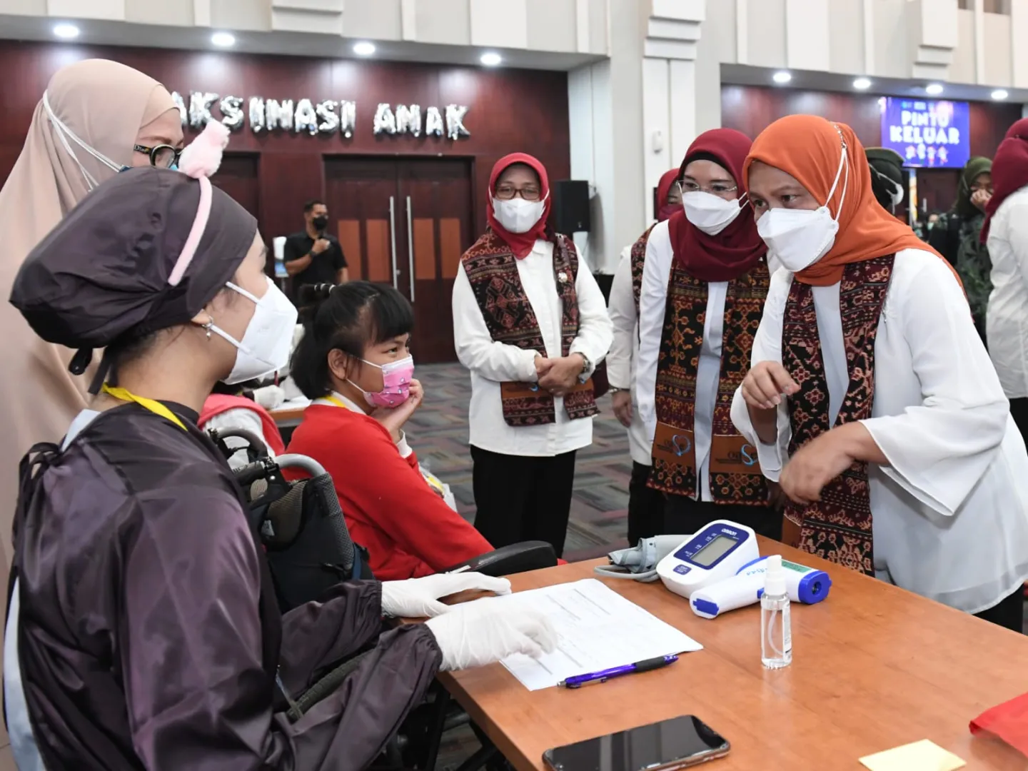 Disaksikan Ibu Negara, Anak-anak di Jakarta Gembira saat Divaksinasi