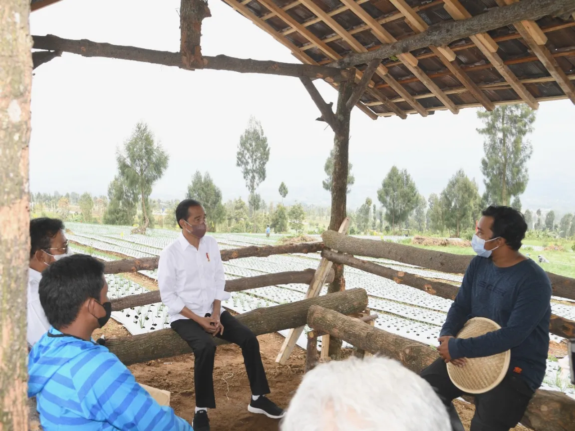 Petani Keluhkan Impor Bawang, Presiden Langsung Telepon Menteri Perdagangan